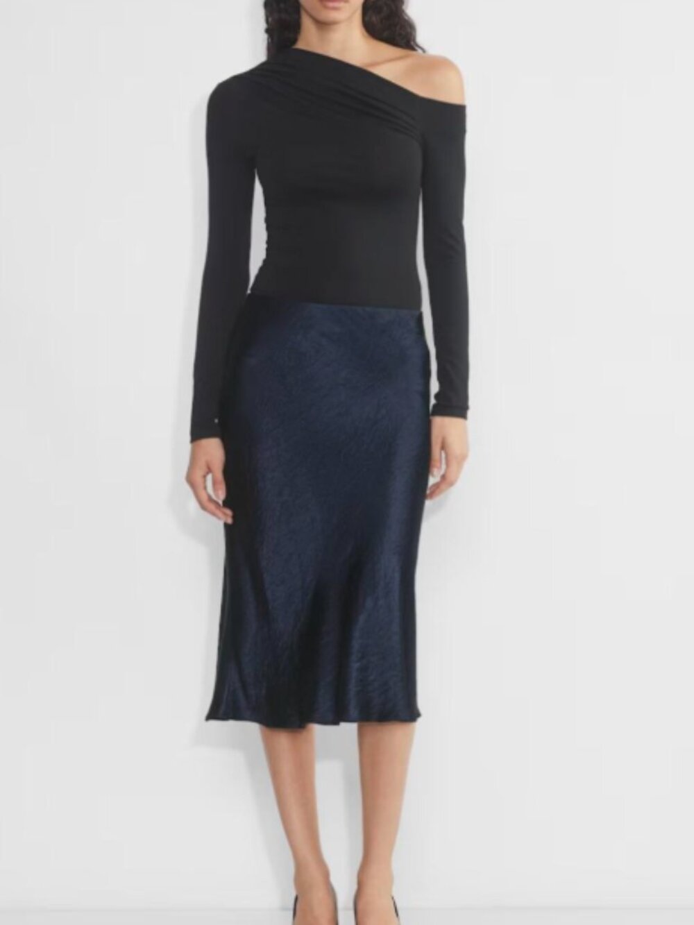 Aritzia Babaton Slip Satin Midi Skirt Navy